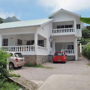 Rowsvilla Guest house Beau Vallon (Mahe)